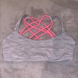 Lululemon sports bra size 4